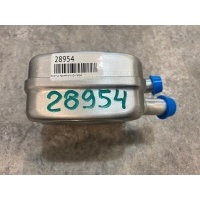 Теплообменник масляного фильтра VOLKSWAGEN Passat B4 1994 068117021B