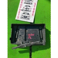 Крепление аккумулятора C-Class, C205, S205, W205 Mercedes-Benz C-класс W205/S205/C205/A205 (2014—2018) S205 2015 A2056200118
