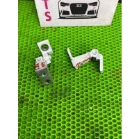 Петля двери Volkswagen Passat (B8), 3G2, 3G5 (CZE) Volkswagen Passat B8 (2014—2020) B8 (3CCZE, 3G5) 2017 8V5833403C