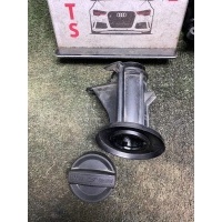 Маслозаливная горловина на BMW X5 (E70) 2012 года BMW X5 E70 рестайлинг (2010—2013) E70 2012 11127823183