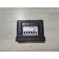 Блок комфорта Opel Astra J (2009—2012) Opel Astra J (2009—2012) P10 2011 13579056