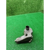 Фланец (тройник) системы охлаждения Volkswagen Passat B4 1995 027103773