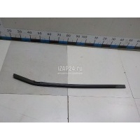 Накладка стекла заднего правого Toyota Alphard 2015 6817358040