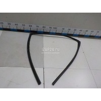 Уплотнитель стекла двери Toyota Alphard 2015 6815158051