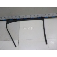Уплотнитель стекла двери Toyota Alphard 2015 6814258050
