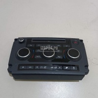 Блок управления климатической установкой Land Rover Discovery Sport 2014 LR083851