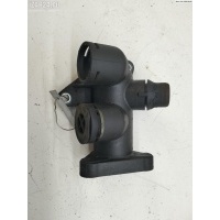 Фланец (тройник) системы охлаждения Volkswagen Passat B5 1998 058121133B