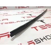 Молдинг двери передней левой Tesla Model X рест. 2022 1098683-01-D
