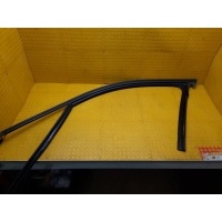 Уплотнитель опускного стекла AUDI q5 8RB 2014 8R0837439H