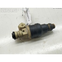 Форсунка топливная Volkswagen Passat B4 1995 037906031J