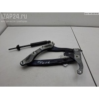 Петля капота правая Mercedes W202 (C) 2000 2028800228