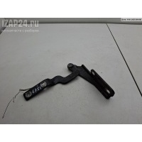 Петля капота правая Audi A8 D2 (1994-2002) 1998 4D0823302C