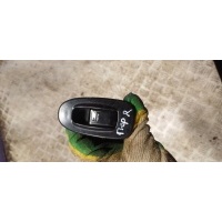 Кнопка стеклоподъемника переднего правого Kia Shuma 1 1999