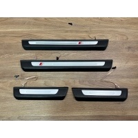Audi q7 4m накладка порога s - line с подсветкой 4m0947405b 406b