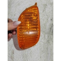 Поворотник правый Ford Focus 2000