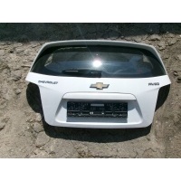 Chevrolet aveo t300 крышка багажника задняя с стеклом в сборе