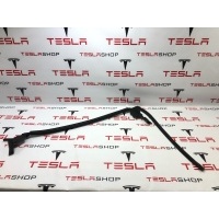 Уплотнитель Tesla Model X рест. 2022 1618419-00-C