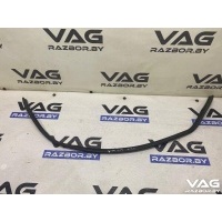 Уплотнитель капота Volkswagen Golf 7 2013 5G0823723B