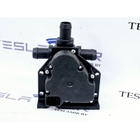Фланец (тройник) системы охлаждения Tesla Model S 2017 6007370-00