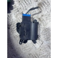 Моторчик заслонки печки Volkswagen Golf 5 2008 0132801341