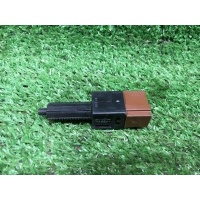 Концевик педали тормоза Pathfinder (05-12) б\у (арт. 25300AT300)