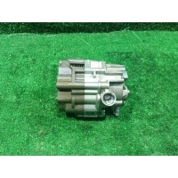 Насос масляный MB E-Class W213 (16-) 2.0D б/у (арт. A6541811600)