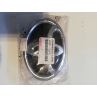 Toyota auris rav4 значек 75301 - 02070 75312 - 02090