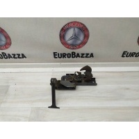 Замок капота Mercedes W215 Mercedes W215 CL 1999-2006 A2158870027