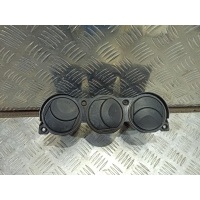 Воздуховод Mazda 6 GG (02-07) центр б\у (арт. GJ6A6493002)