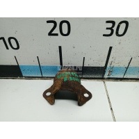 Кронштейн крепления заднего стабилизатора Land Rover Discovery III (2004 - 2009) RBU000281