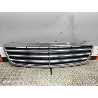 Решетка радиатора Mercedes C W203 2005 a2038800223