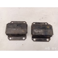 Кронштейн рессоры Chrysler Voyager 4 2006 04684834AB