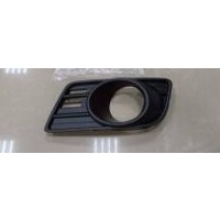 Накладка противотуманной фары Suzuki swift LH БУ (арт. 7176173k105pk)