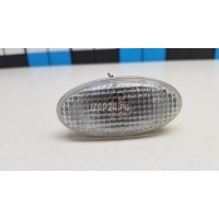 Повторитель на крыло белый Mazda MPV II (LW) (1999 - 2006) GJ6A51120E
