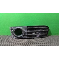 Заглушка (решетка) в бампер Audi A4 B8 2010 8K0 807 681 A