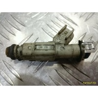 Форсунка Mazda 6 GG (02-07)/Mazda 3 BK (02-09) 2.0 топливная б/у (арт. LF0113250A)