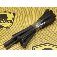 Уплотнитель стекла двери Nissan Murano Z50 2006 82331CA010