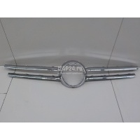 Накладка на решетку радиатора VAG Touareg (2002 - 2010) 7L6853668A2ZZ