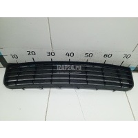 Решетка в бампер центральная VAG Golf V (2003 - 2009) 1K08536779B9
