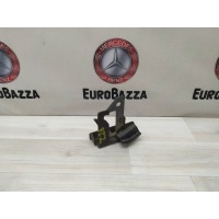 Замок капота Mercedes W204 Mercedes W204 C 2007-2014 A2048800064