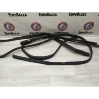 Уплотнитель капота Mercedes W219 Mercedes W219 CLS 2004-2011 A2116280398