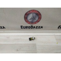 Датчик давления хладагента Mercedes W204 Mercedes W211 E 2002-2009 A2110000283