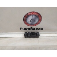 Блок управления стеклоподъемниками Mercedes W208 Mercedes W209 CLK 2002-2009 A2088202910