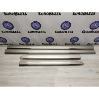 Молдинг двери внешний Mercedes W211 Mercedes W211 E 2002-2009 A2116900962
