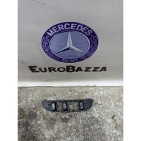 Блок кнопок обогрева сидений Mercedes W208 Mercedes W208 CLK 1997-2002 A2108200151