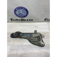 Кронштейн клапана EGR Mercedes Om651 Mercedes W207 E 2010> A6510901041