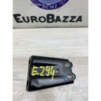 Кронштейн воздушного фильтра Mercedes W203 Mercedes W203 C 2000-2007 A6110981629
