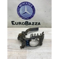 Замок капота Mercedes W210 Mercedes W210 E 1995-2002 A2028800064