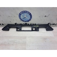 Накладка крышки багажника Mercedes R230 Mercedes W230 SL 2001-2011 A2307500237
