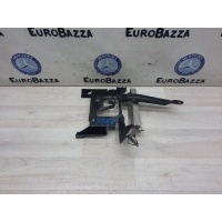 Кронштейн блока управления мотора Mercedes X164 Mercedes X164 GL 2006-2012 A1645451840